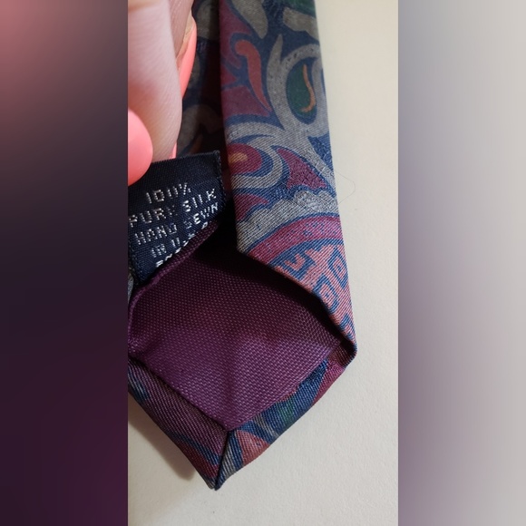 Burberrys Of London Tie 100% Pure Silk paisley - Picture 2 of 4